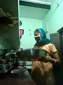 Cute-Charvii online show from February 23, 1:14 am