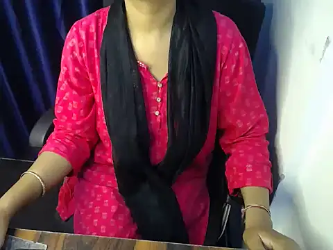 priya gupta7 online show from October 18, 1:45 pm