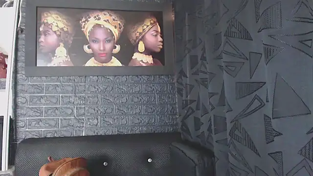 Snapshot of Lil_Rose2006 chatting on February 27, 1:33 pm Lil Rose2006 online show from February 27, 1:33 pm