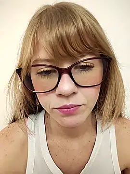 Snapshot of Rubialuna chatting on October 27, 1:37 pm Rubialuna online show from October 27, 1:37 pm