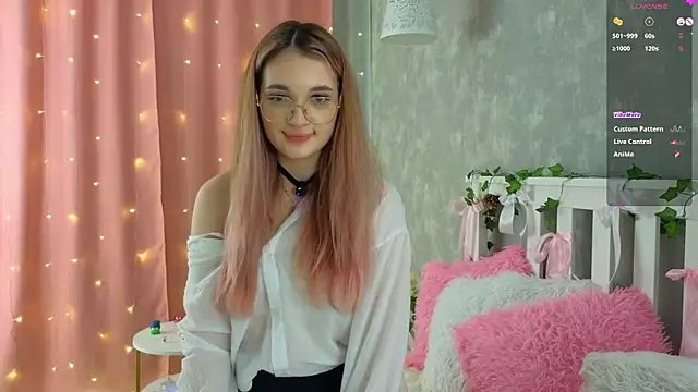 Snapshot of vivyboo111 chatting on March 24, 9:31 pm vivyboo111 online show from March 24, 9:31 pm