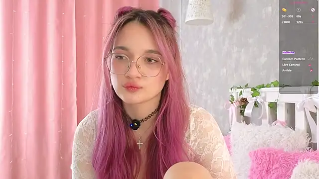 Snapshot of vivyboo111 chatting on May 2, 2:55 pm vivyboo111 online show from May 2, 2:55 pm
