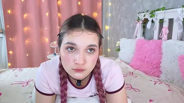 Snapshot of vivyboo111 chatting on May 23, 8:57 pm vivyboo111 online show from May 23, 8:57 pm