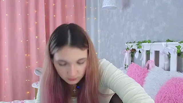 Snapshot of vivyboo111 chatting on May 27, 9:34 pm vivyboo111 online show from May 27, 9:34 pm