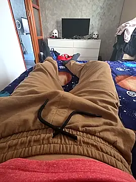 Snapshot of Foxbiker chatting on October 21, 11:11 am Foxbiker online show from October 21, 11:11 am