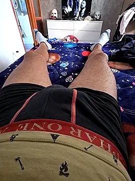 Snapshot of Foxbiker chatting on October 22, 1:33 pm Foxbiker online show from October 22, 1:33 pm