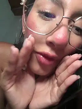 Julieta Duque online show from April 6, 3:48 am