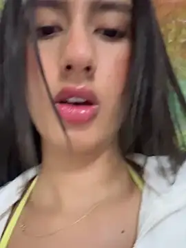 Snapshot of Julieta_Duque chatting on August 4, 3:21 am Julieta Duque online show from August 4, 3:21 am