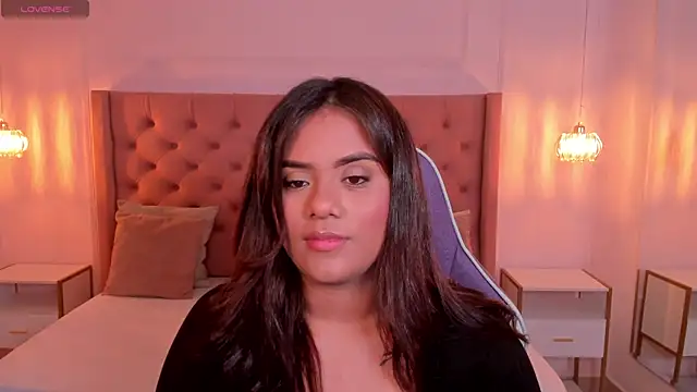 scarlett rouss  online show from October 3, 3:25 am