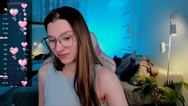 LinaBlossom  online show from May 21, 8:32 am