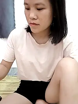 Norah-h online show from March 31, 4:18 pm