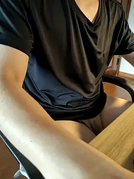 aboy 001 online show from October 11, 7:18 am