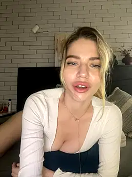 VIOLA-Sweeting online show from October 2, 9:33 pm