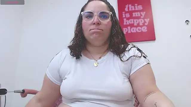 AmandaaWats online show from February 26, 7:35 pm