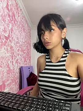 Snapshot of xoxo_milk chatting on January 31, 10:08 pm xoxo milk online show from January 31, 10:08 pm