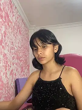 Snapshot of xoxo_milk chatting on February 3, 9:31 pm xoxo milk online show from February 3, 9:31 pm