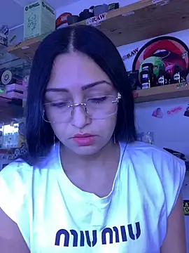 Snapshot of milk-love1226 chatting on November 6, 10:32 pm milk-love1226 online show from November 6, 10:32 pm