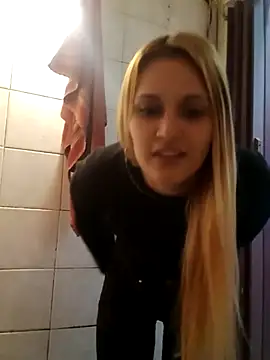 Snapshot of rubikimey chatting on October 29, 3:42 am rubikimey online show from October 29, 3:42 am