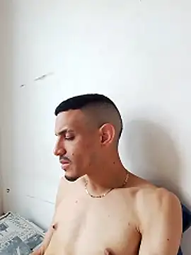 LATINO27CM online show from October 15, 3:45 pm