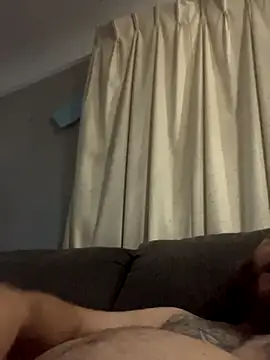 Snapshot of nowandthe chatting on October 5, 6:23 am nowandthe online show from October 5, 6:23 am