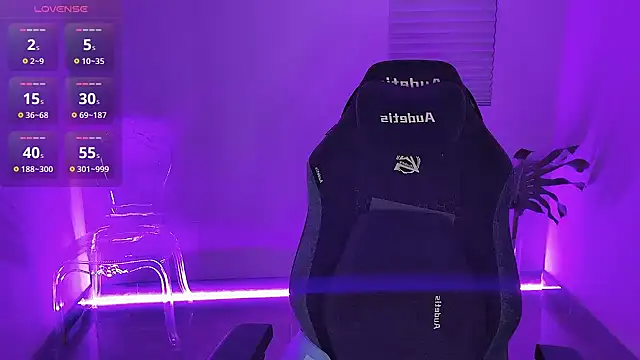 Snapshot of Goddess_Jin chatting on April 3, 12:58 pm Goddess Jin online show from April 3, 12:58 pm