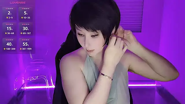 Snapshot of Goddess_Jin chatting on April 6, 1:34 pm Goddess Jin online show from April 6, 1:34 pm