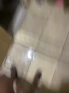 Snapshot of lukaas-69 chatting on November 9, 7:23 pm lukaas-69 online show from November 9, 7:23 pm