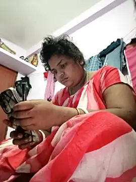 Deborbhavi222 online show from April 13, 4:45 pm