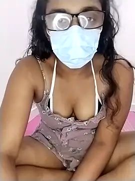 Snapshot of sexybolegirl chatting on February 13, 5:53 pm sexybolegirl online show from February 13, 5:53 pm