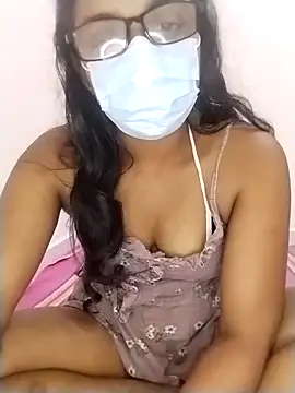 Snapshot of sexybolegirl chatting on February 22, 5:33 pm sexybolegirl online show from February 22, 5:33 pm