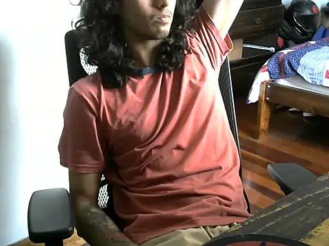 Snapshot of VikernesCam chatting on September 29, 7:40 pm VikernesCam online show from September 29, 7:40 pm