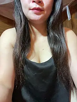 violet-00 online show from May 15, 11:45 pm