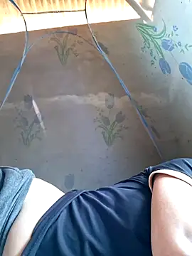 xuxulovezz online show from October 8, 5:16 am