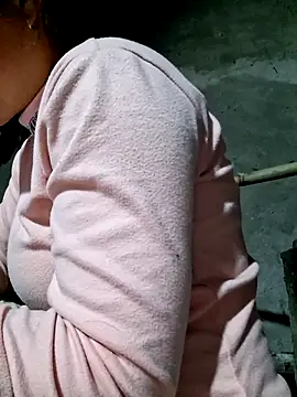 xuxulovezz online show from March 8, 1:36 am