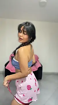 Selene Wings22 online show from April 9, 11:10 pm