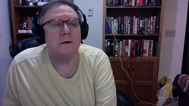 Snapshot of Vinyl22@xh chatting on June 24, 3:49 am Vinyl22xh online show from June 24, 3:49 am