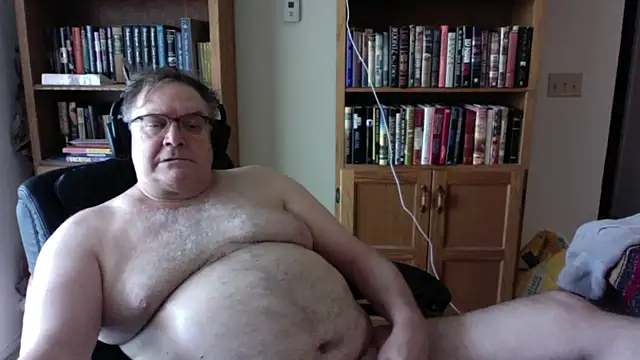 Snapshot of Vinyl22@xh chatting on June 24, 9:03 pm Vinyl22xh online show from June 24, 9:03 pm