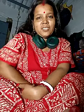 Snapshot of reya743 chatting on October 2, 8:05 pm reya743 online show from October 2, 8:05 pm