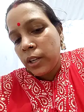 Snapshot of reya743 chatting on October 13, 9:20 am reya743 online show from October 13, 9:20 am