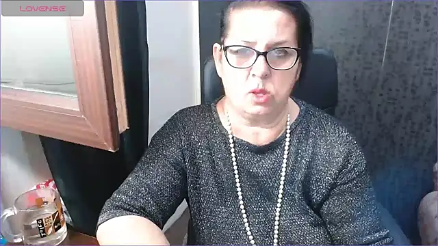 MissSanjanne online show from September 16, 8:10 pm