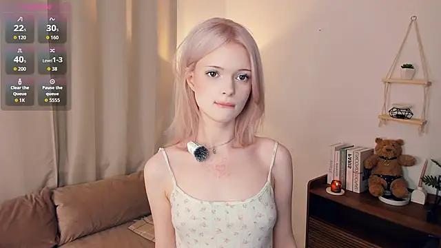 LaureMestler online show from February 13, 8:54 am