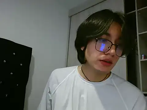 Snapshot of Matti_Mendez_ chatting on June 16, 11:57 am Matti Mendez online show from June 16, 11:57 am