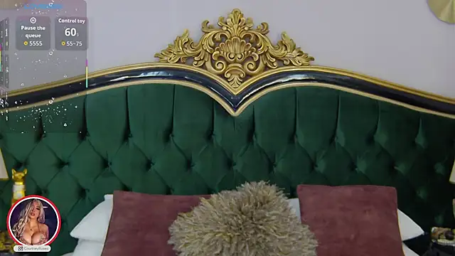 CourtneyRoses online show from October 28, 2:53 pm