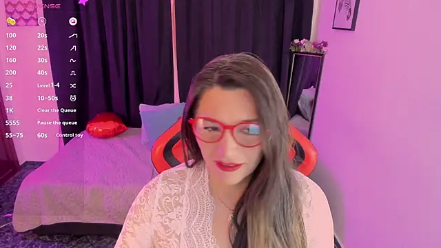 Snapshot of Hanna_MA chatting on May 13, 1:30 pm Hanna MA online show from May 13, 1:30 pm