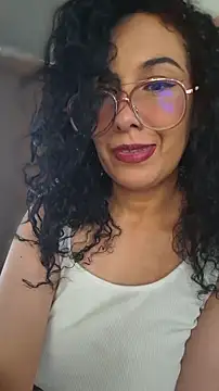 LondonHilton online show from February 25, 3:10 pm