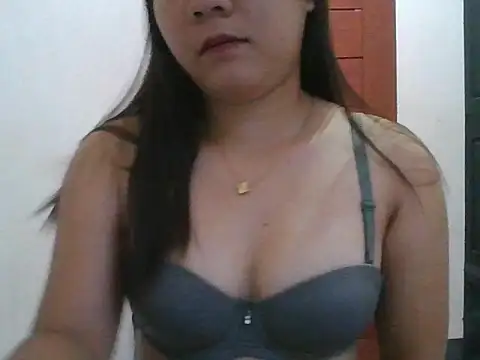Snapshot of _charmingpixie15 chatting on March 21, 4:17 am charmingpixie15 online show from March 21, 4:17 am