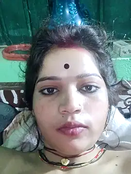 Snapshot of Mahek_love143 chatting on January 19, 1:09 am Mahek love143 online show from January 19, 1:09 am