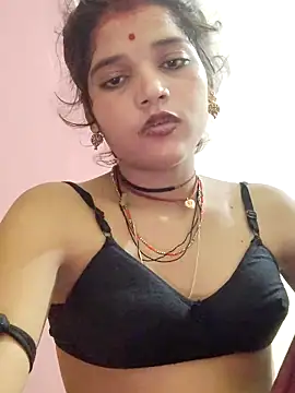 Snapshot of Mahek_love143 chatting on June 12, 11:03 pm Mahek love143 online show from June 12, 11:03 pm