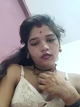 Snapshot of Mahek_love143 chatting on June 25, 11:42 pm Mahek love143 online show from June 25, 11:42 pm