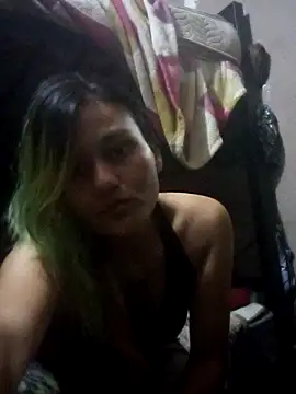 Snapshot of KarlaKitsu69 chatting on October 24, 8:11 am KarlaKitsu69 online show from October 24, 8:11 am